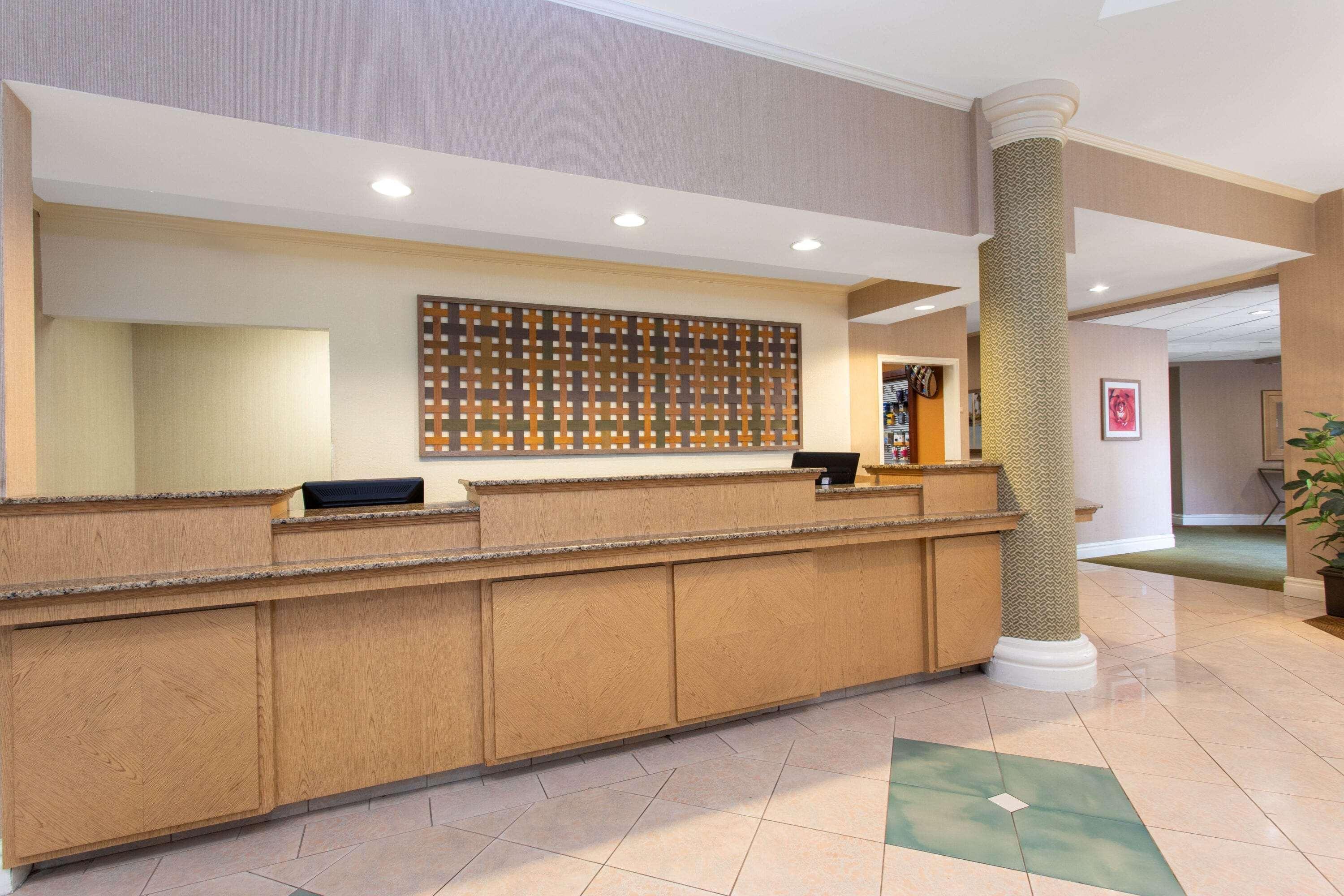 La Quinta By Wyndham Jacksonville Butler Blvd Exterior foto
